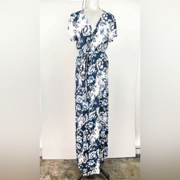Vici Blue And White Floral wrap Maxi Dress V neck Small - Picture 2 of 12